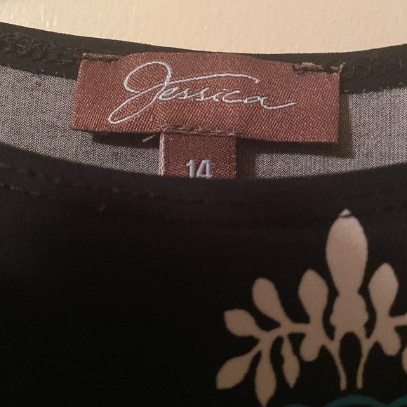 😊 3/$40 Beautiful tunic dress by Jessica - Picture 2 of 3